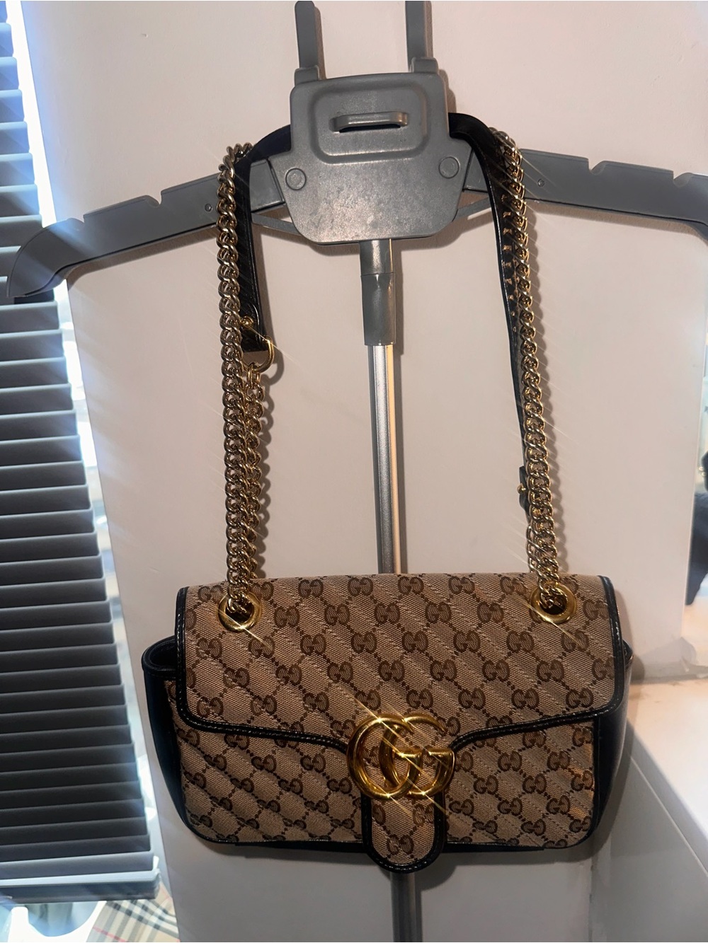 Gucci Brown Beige GG Canvas Shoulder Bag with Gold Chain - Picture 1 of 5